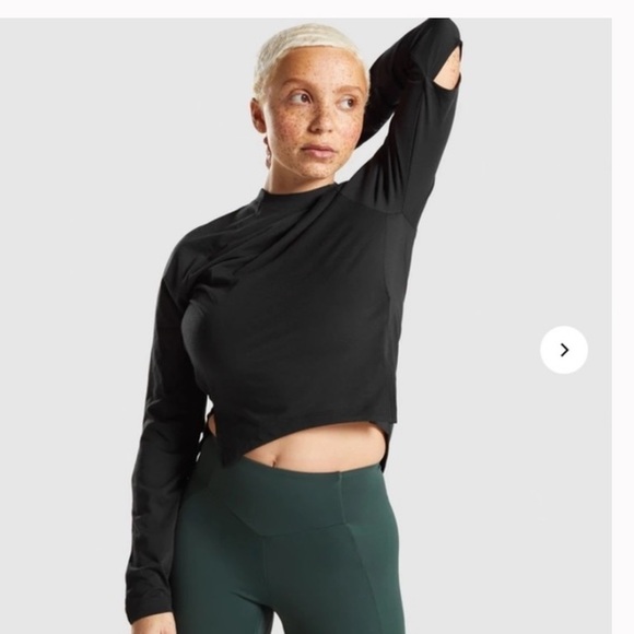 Gymshark Tops - Gymshark VENTURE LONG SLEEVE TOP - BLACK, size XS